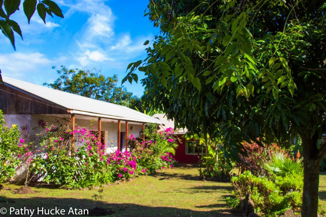 Kahina Lodge Hanga Roa Bagian luar foto